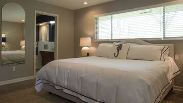 3 bedrooms, iron/ironing board, travel crib, free WiFi