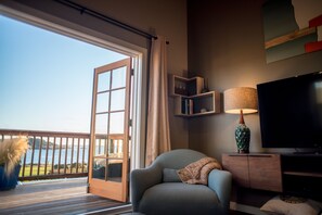 Smart TV y chimenea