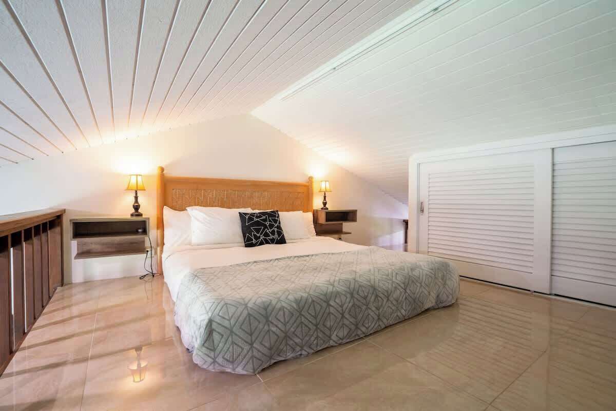 1 habitación, escritorio, tabla de planchar con plancha y wifi 