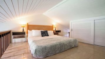 1 habitación, escritorio, tabla de planchar con plancha y wifi