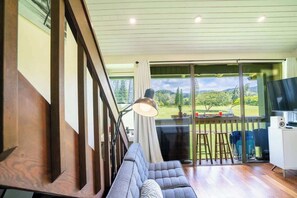 Fernseher, DVD-Player, Stereoanlage, Arbeitsbereiche