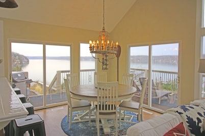 Stunning Updated 5 Bedroom/5 bath Margaritaville Resort Lake Front View Home!