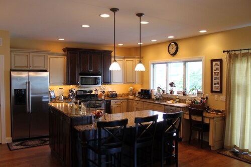 Location, Location, Location! Immaculately Kept!