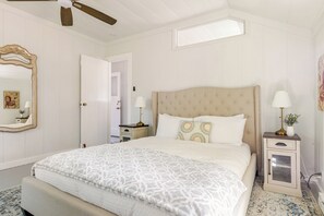 2 bedrooms, desk, iron/ironing board, travel crib