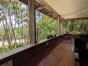 Fridge, oven, stovetop, coffee/tea maker - Living in the treetop with amazing views (Maya Beach, Placencia)