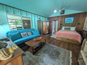 2 habitaciones, caja de seguridad en la habitación y escritorio 