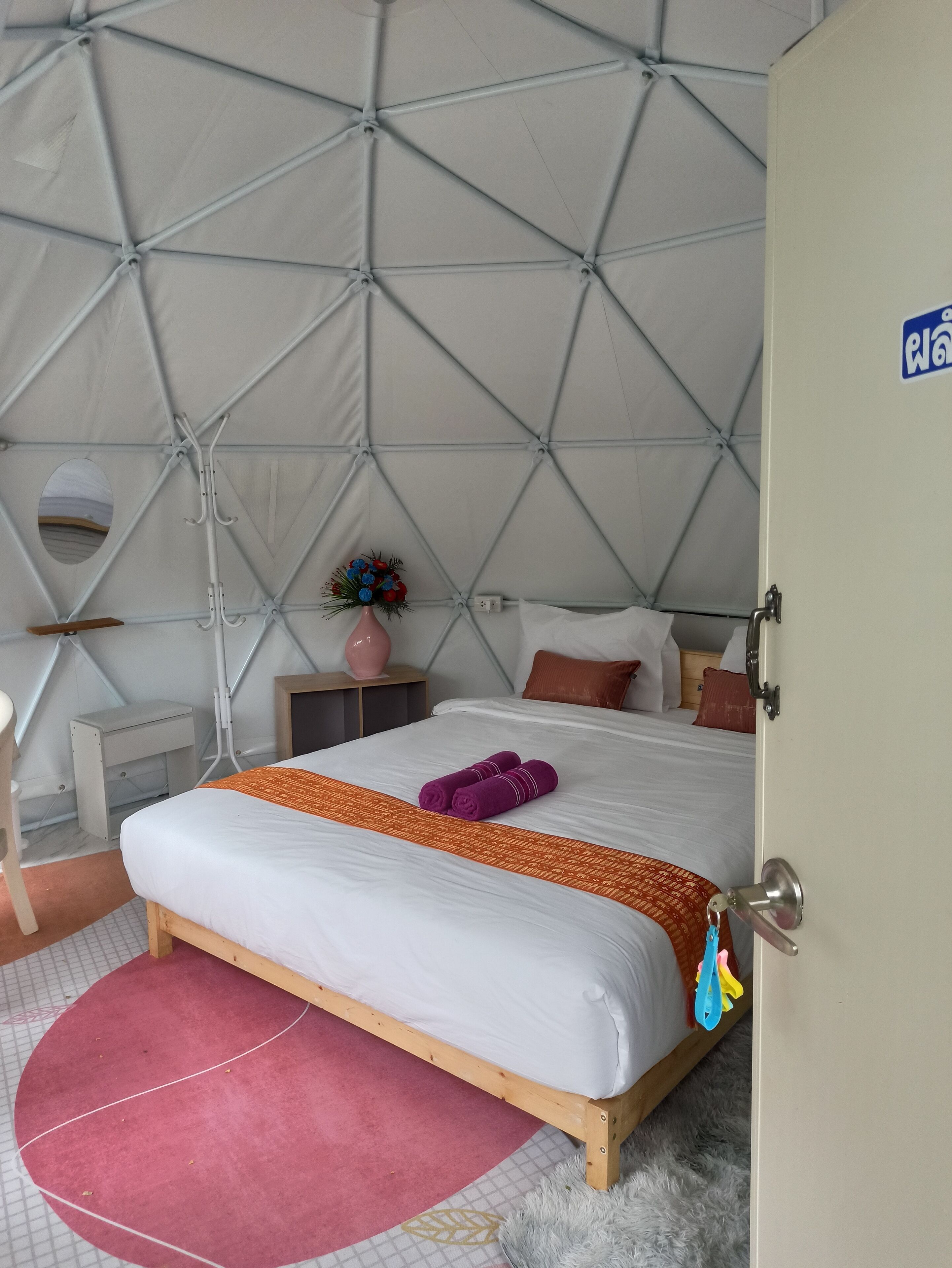 Barraca romântica | Cofres nos quartos, Wi-Fi de cortesia, roupa de cama