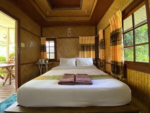 Standard Double Room | In-room safe, desk, free WiFi, bed sheets