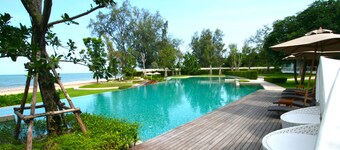 Luxury Beachfront Condo Hua Hin