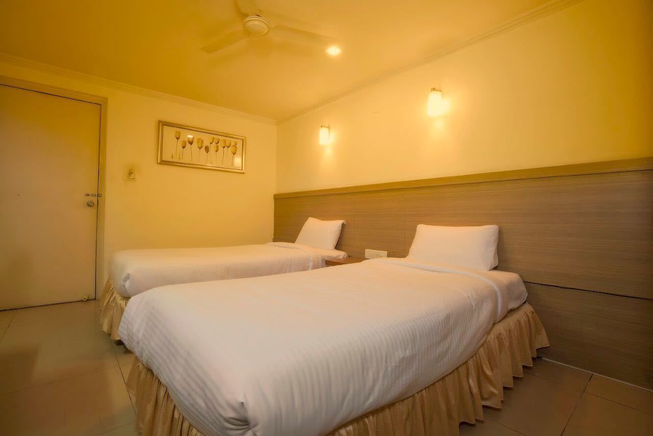 Phòng | Két bảo mật tại phòng, bàn, giường gấp/giường phụ (phụ phí) 