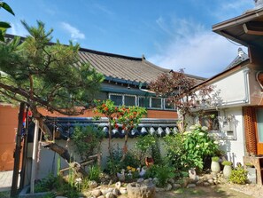 Exterior - The Blue Cradle (Jeonju)