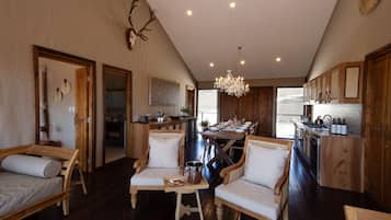 Luxury Villa, Non Smoking, Mountain View