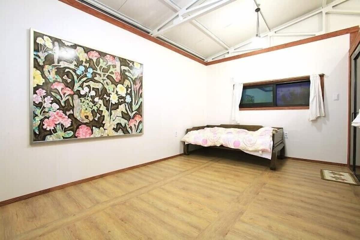 Habitación (Bejjangi) | Wifi gratis y ropa de cama