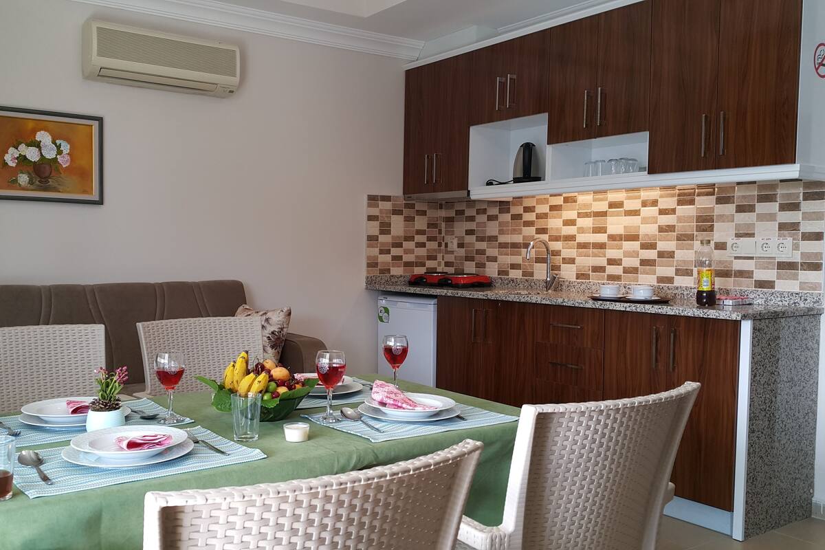 Departamento familiar, 2 habitaciones | Servicio a la habitación