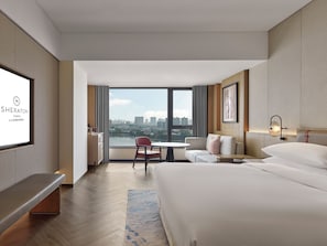 Minibar, in-room safe, desk, blackout drapes - Sheraton Jiujiang (Jiujiang)