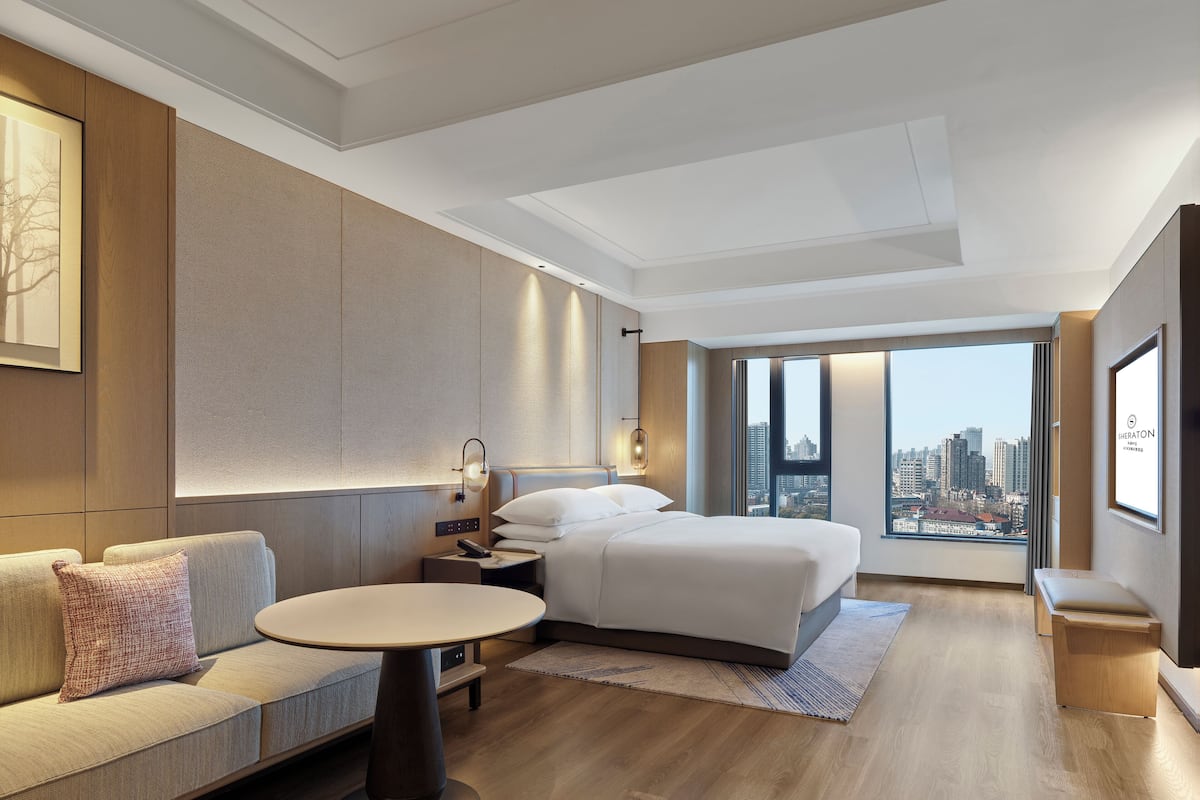 Minibar, in-room safe, desk, blackout drapes
