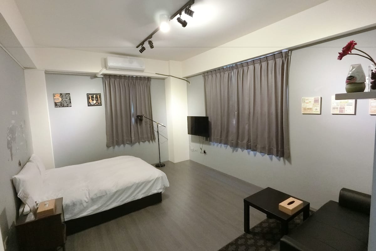 Blackout curtains, soundproofing, rollaway beds, free WiFi