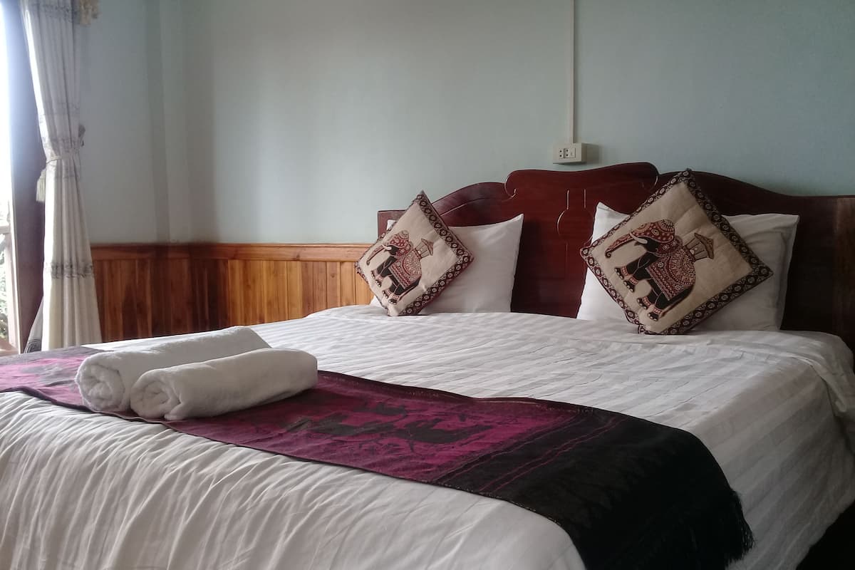 Deluxe Double Room with Balcony | Free WiFi