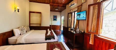 Family Twin Room | Free WiFi