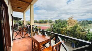 Superior Double Room with River View | Wifi gratis