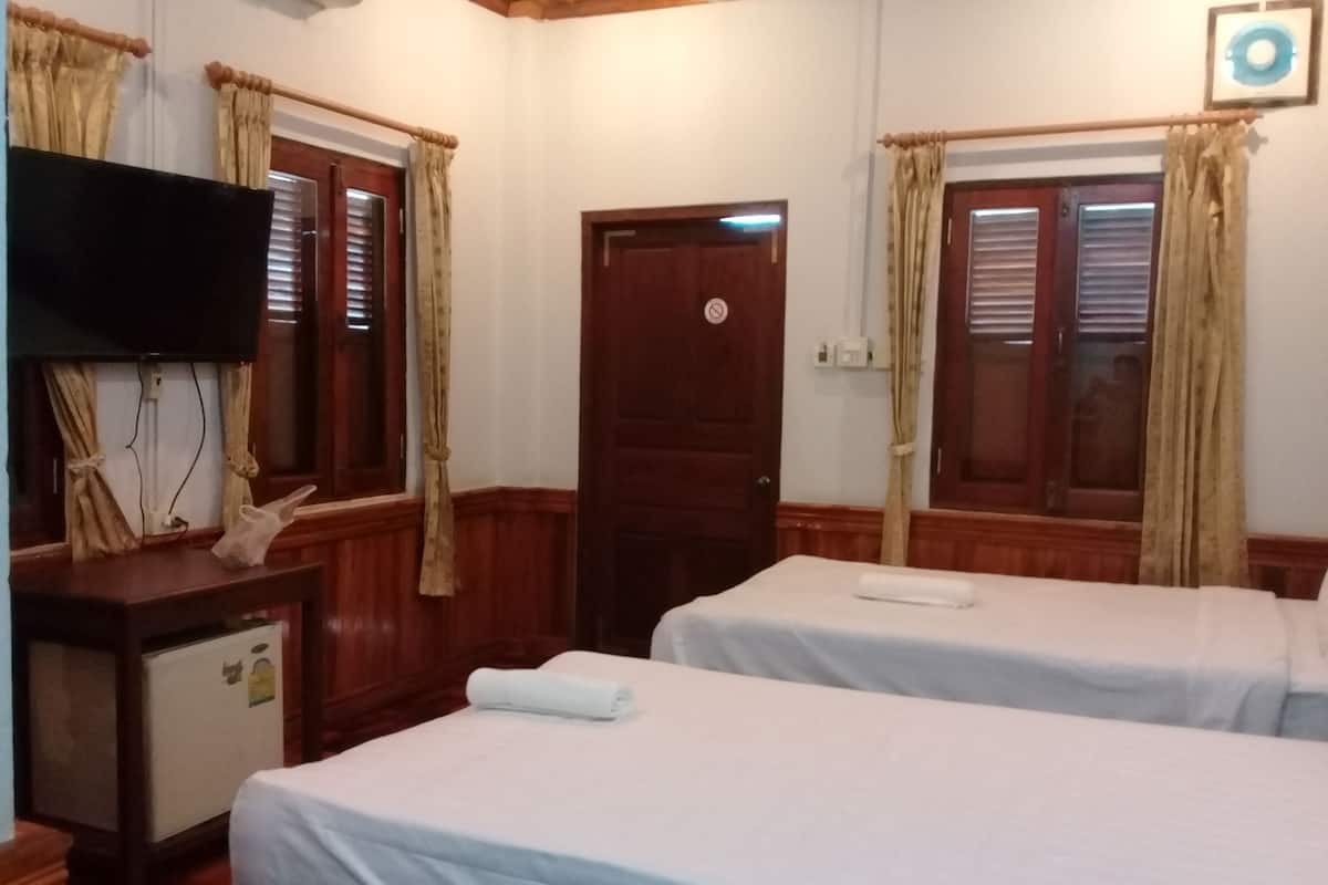 Superior Twin Room, River View | Free WiFi
