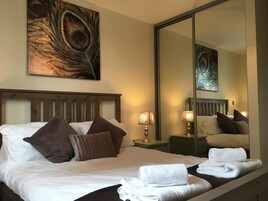 Apartment, 2 Bedrooms | 2 bedrooms, premium bedding, iron/ironing board, free cribs/infant beds