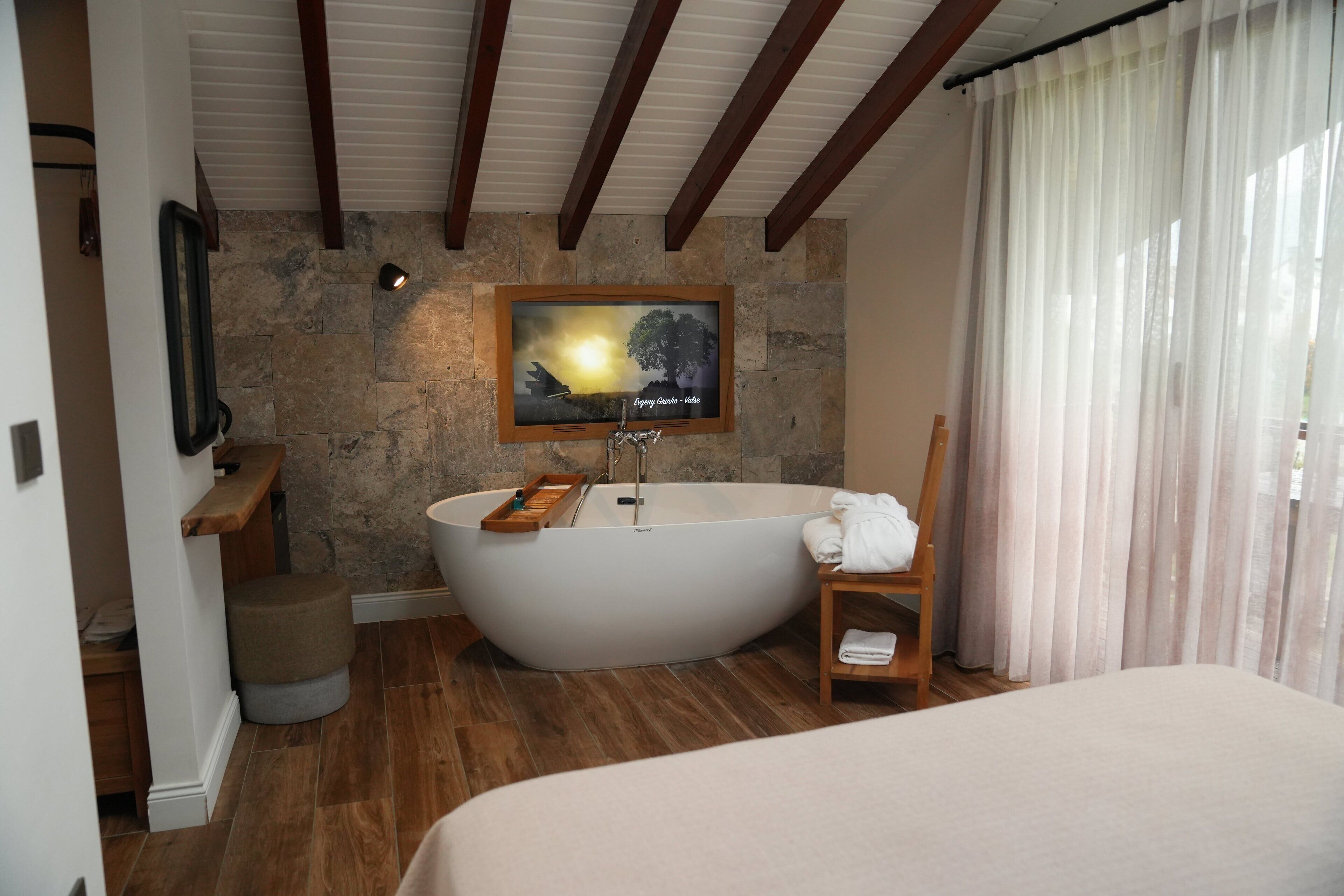 Cati Deluxe Kuvetli Oda