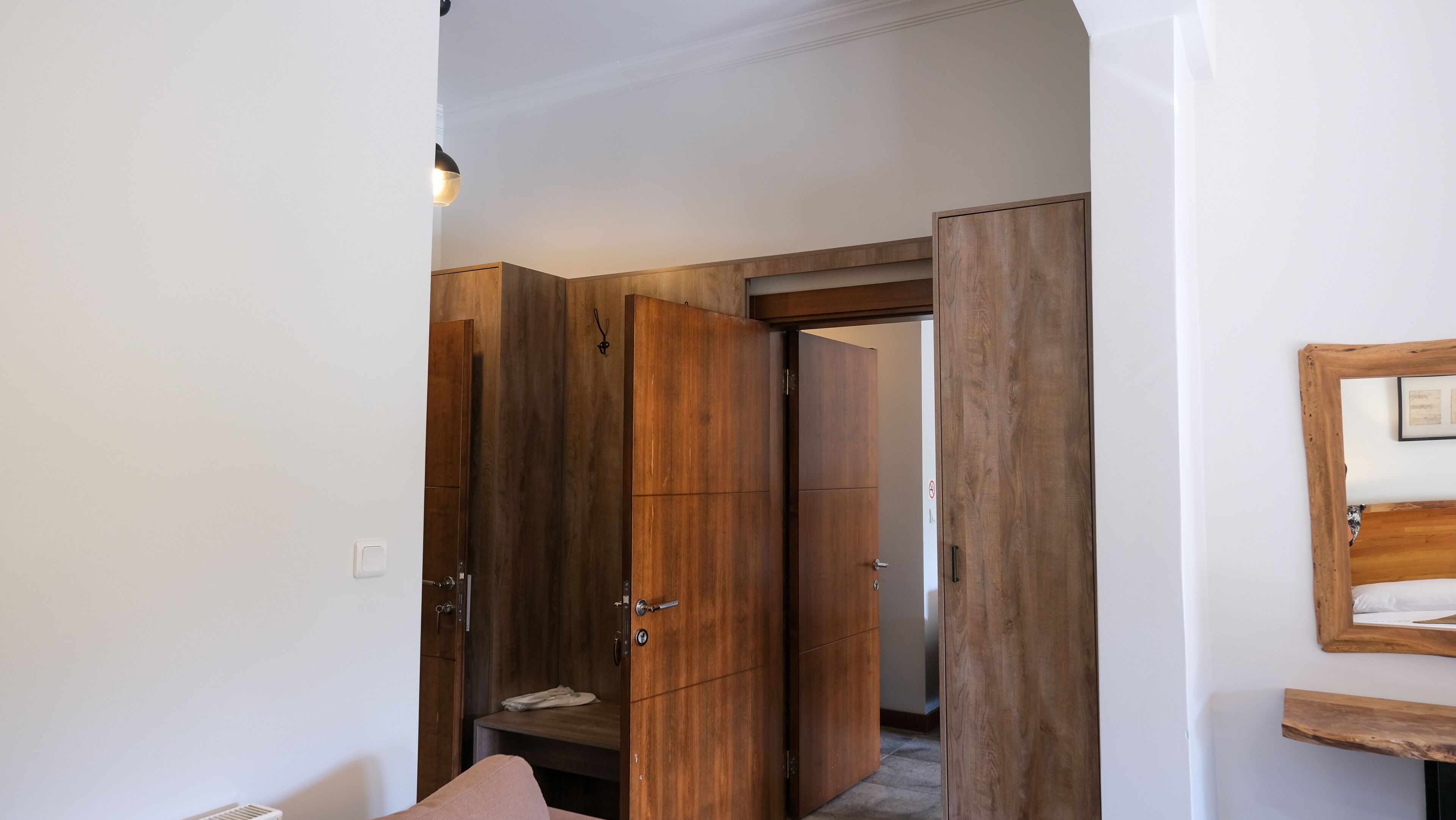 family room 403 | 1 bedroom, premium bedding, minibar, desk