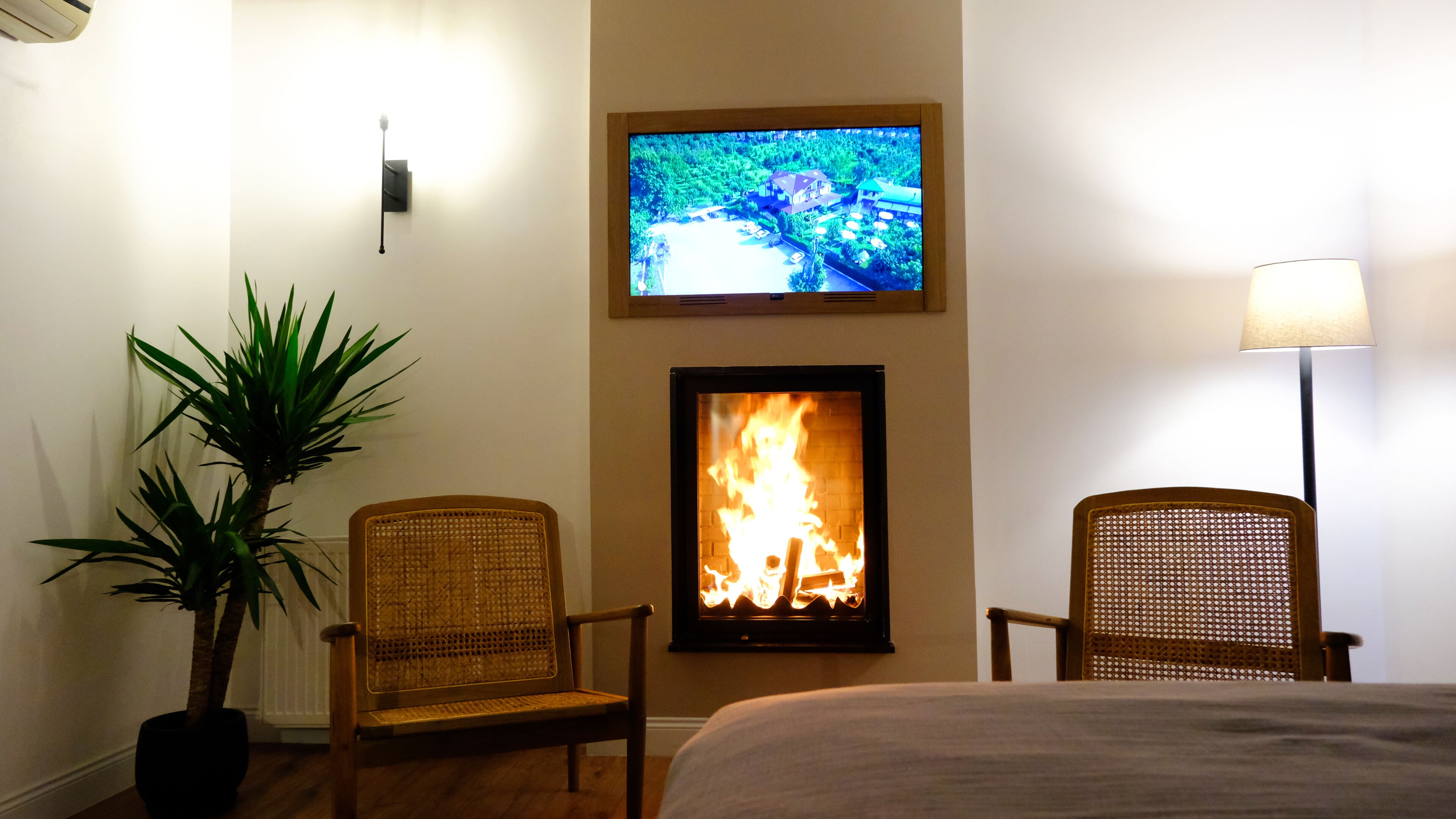 standard deluxe oda | living area | flat-screen tv