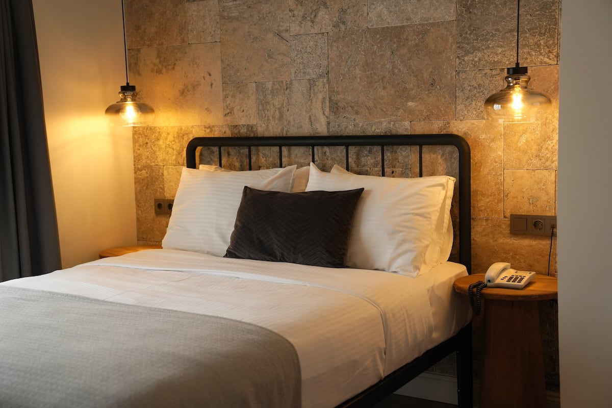 1 habitación, ropa de cama de alta calidad, minibar y escritorio