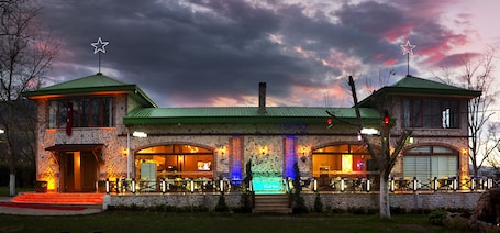 Lunch and dinner served, Turkish cuisine