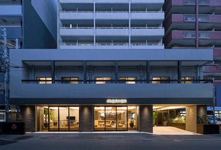 Exterior. Montan Hakata