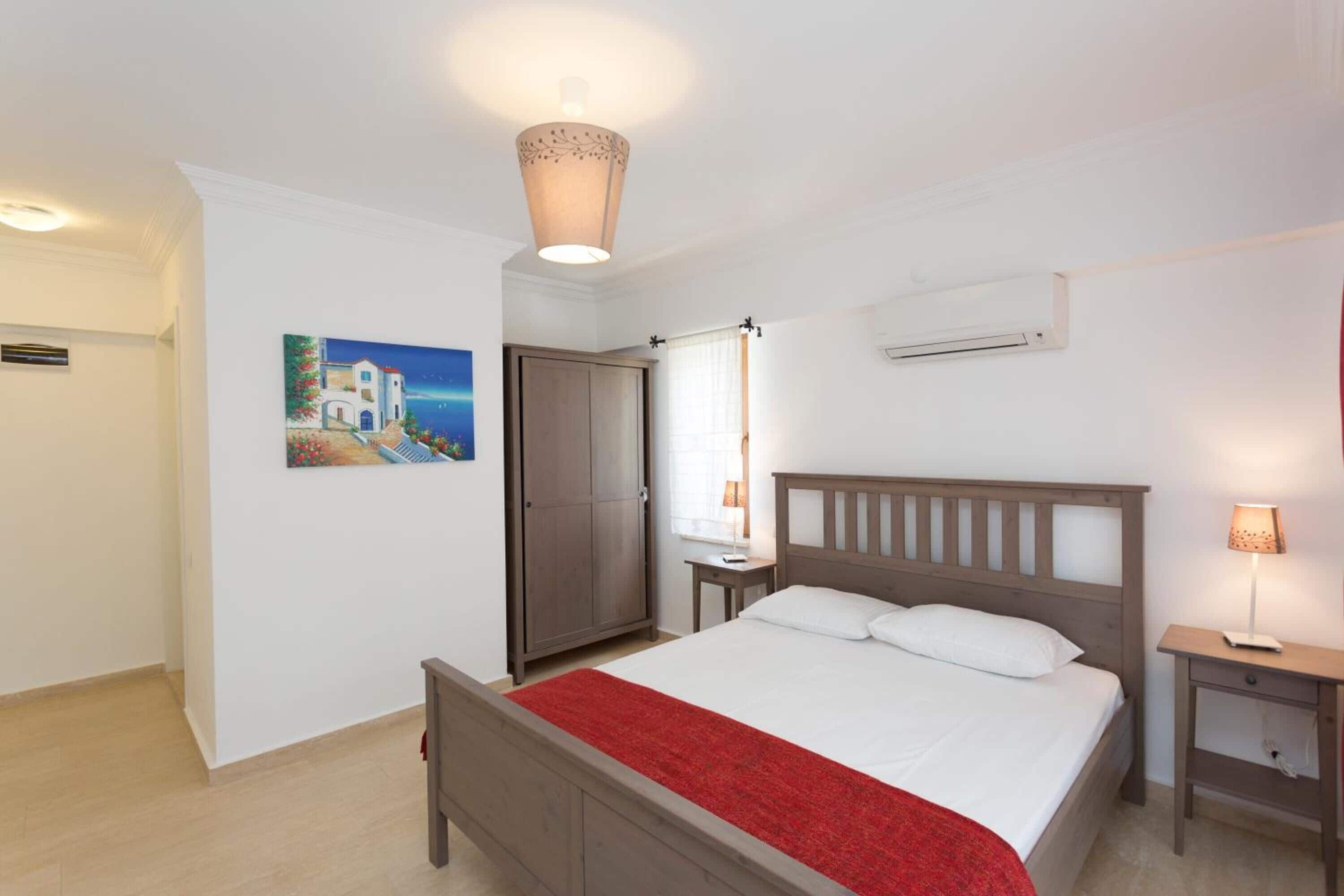 minibar, desk, free cots/infant beds, free wifi