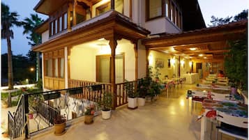 Nhà hàng