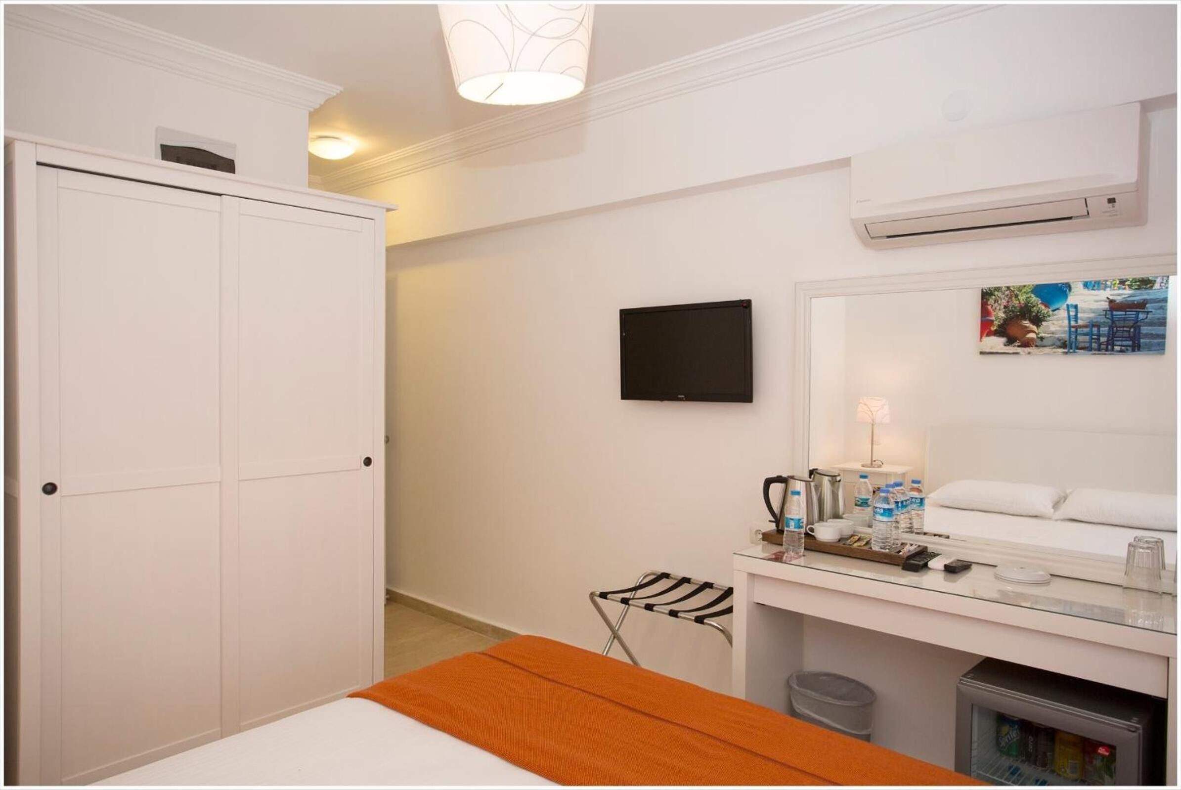 minibar, desk, free cots/infant beds, free wifi