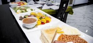 Free daily continental breakfast