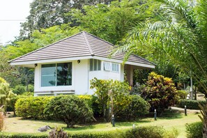 Garden Villa  | 迷你吧、办公桌、折叠床/加床（额外收费）、免费 WiFi