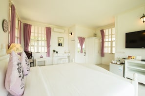 Minibar, desk, rollaway beds, free WiFi - The Natural Garden - Khao Soi Dao - (Pong Nam Ron)