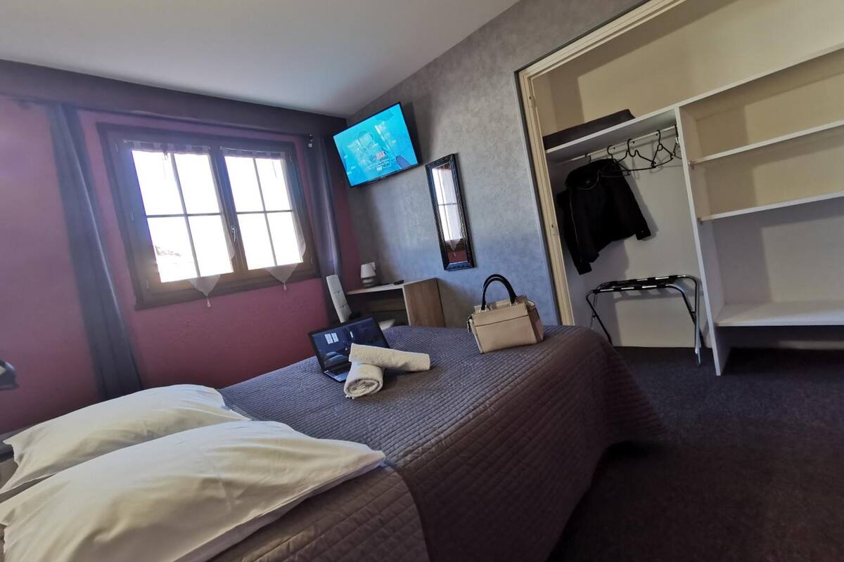 individually furnished, desk, laptop workspace, soundproofing