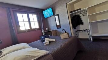 Individually furnished, desk, laptop workspace, soundproofing