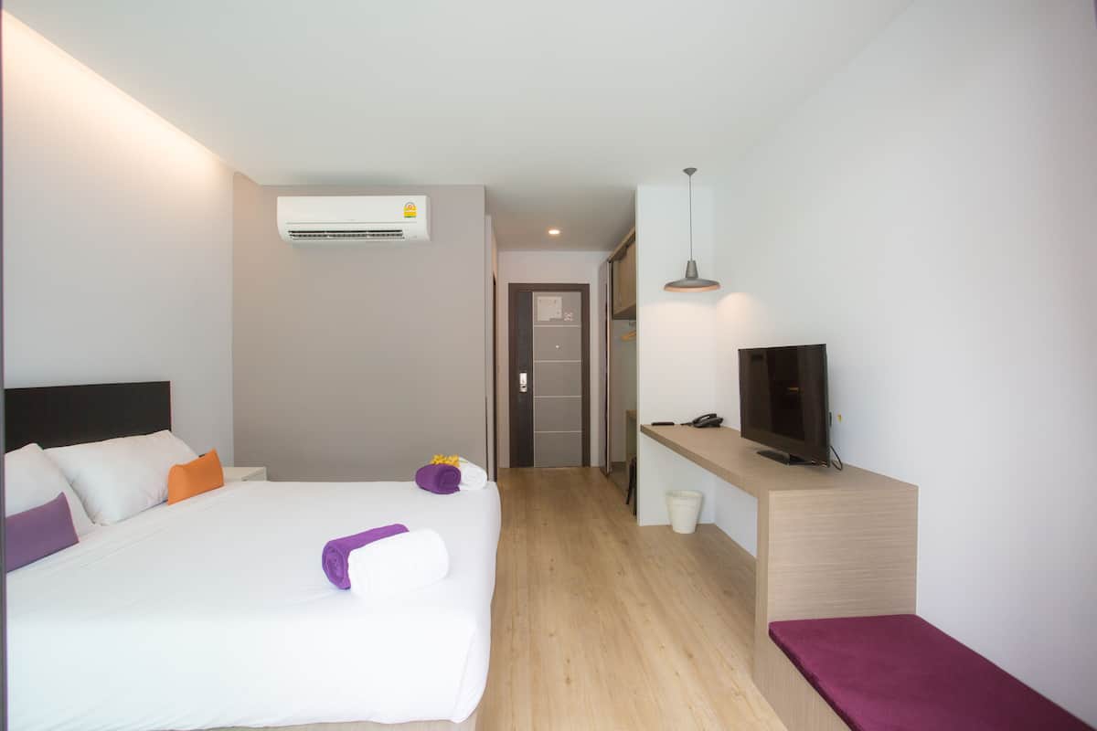 Minibar, in-room safe, blackout drapes, free WiFi