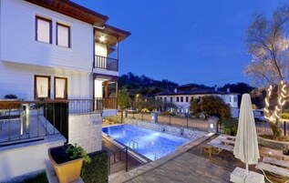 Piscina externa sazonal