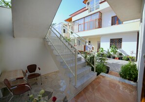 View from property - My Home Guest House (Durrës)