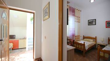 2 bedrooms, free WiFi