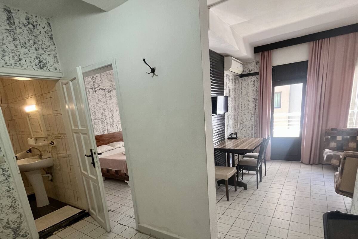 Family Apartment, 1 Bedroom, Ground Floor | Desk, WiFi (free), bed sheets
