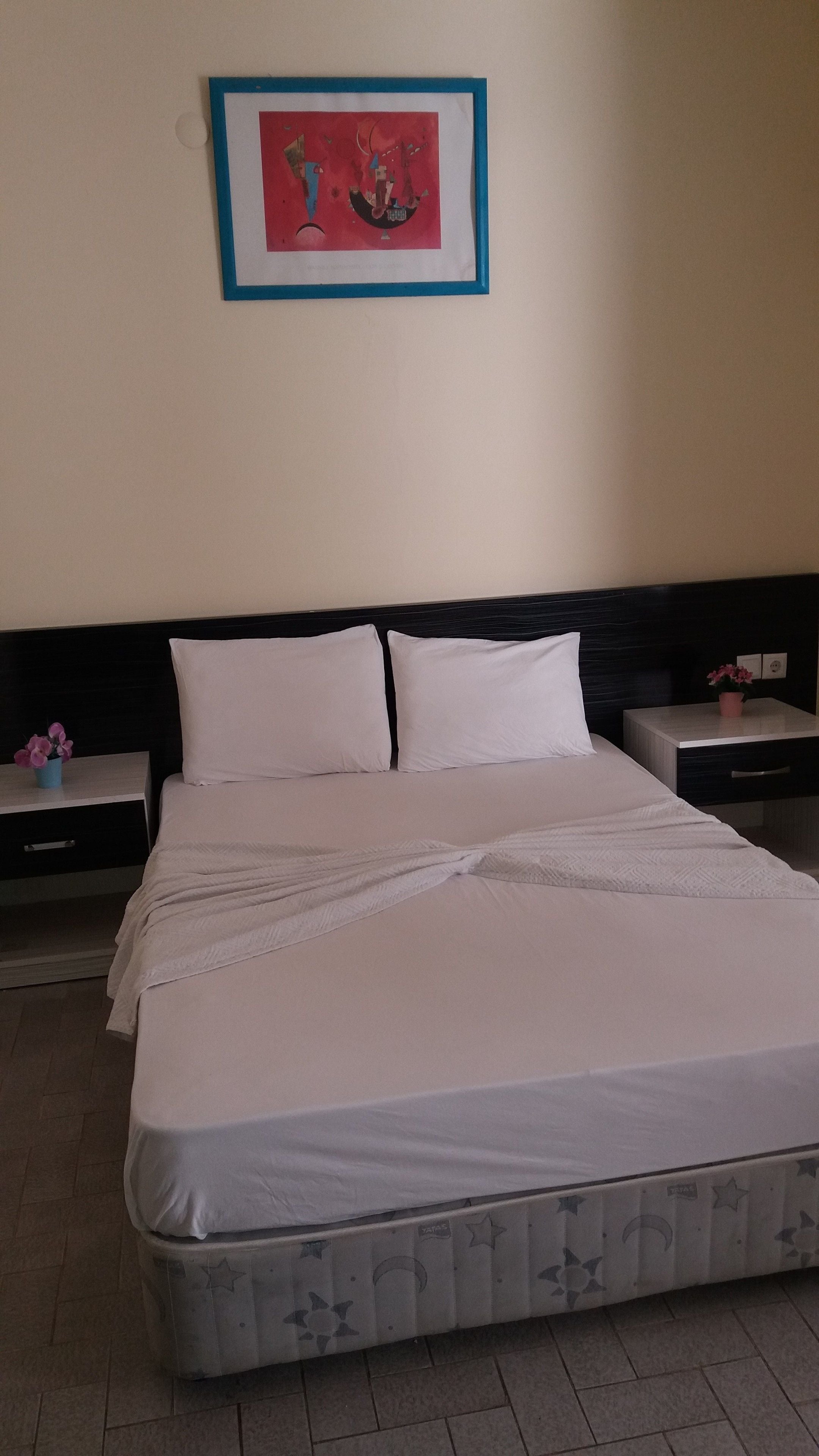 Rom – standard | Skrivebord, wi-fi (inkludert) og sengetøy