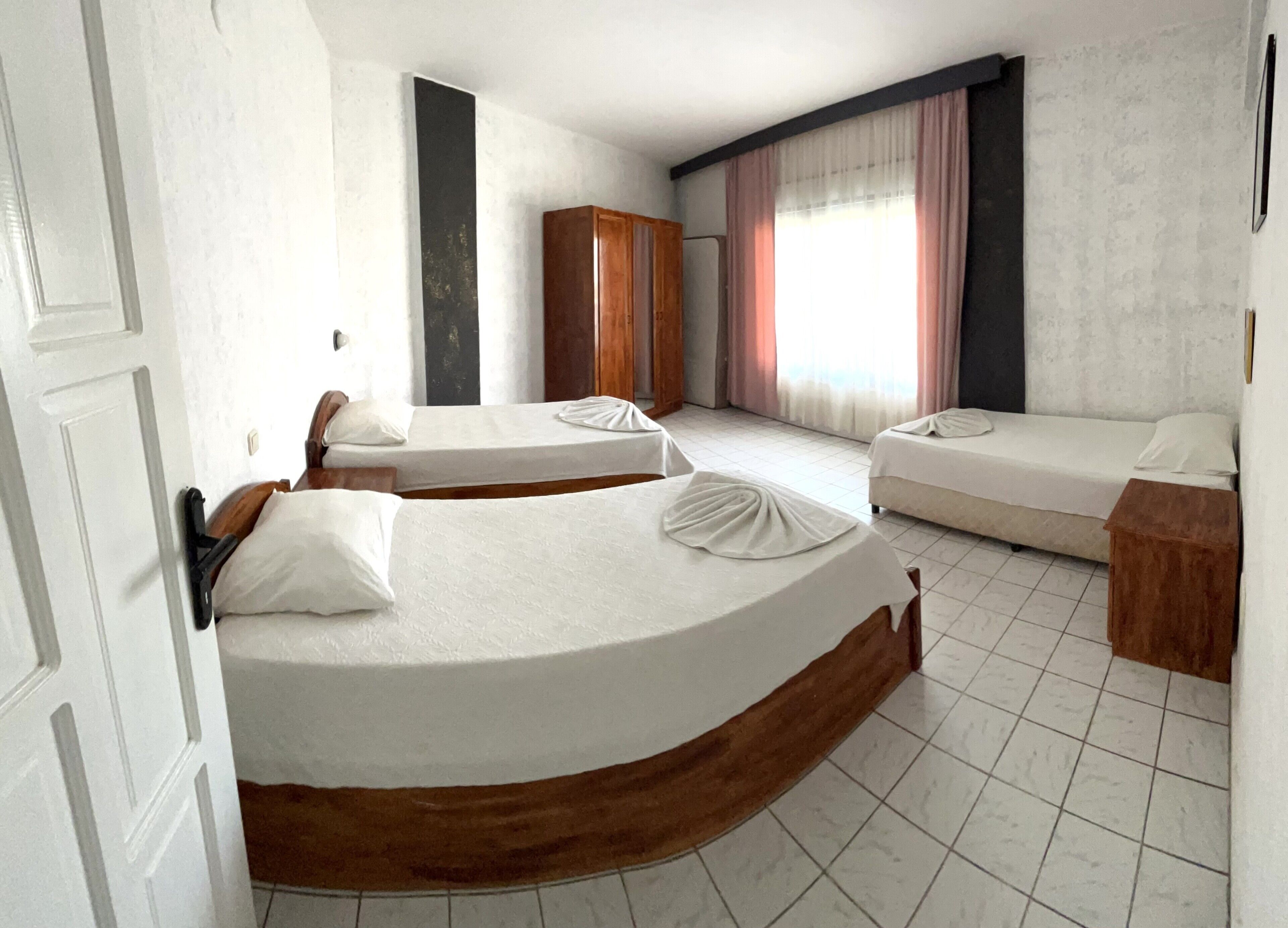 Family Apartment, 2 Bedrooms | Desk, WiFi (free), bed sheets