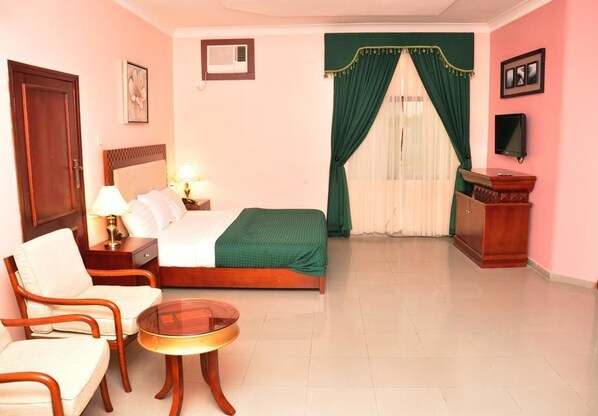 In-room safe, desk, free WiFi, bed sheets