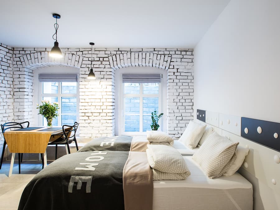 Iron/ironing board, free WiFi, bed sheets