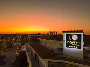 Front of property - evening/night - Nayino Resort Hotel (Navodari)